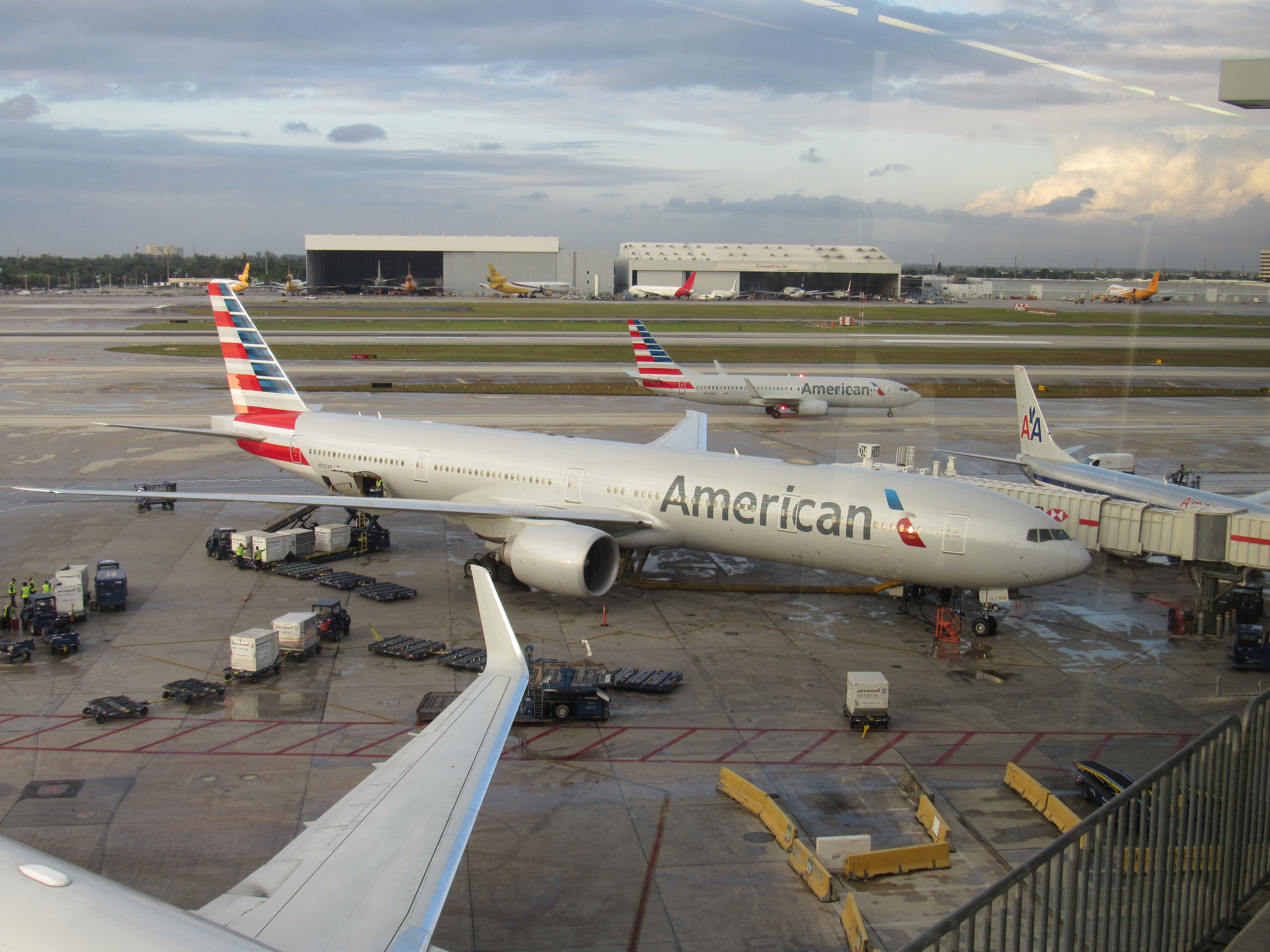 American Airlines 777 at MIA