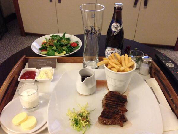 Poll: 83% say it’s time to update hotel room service