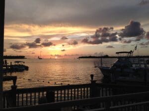 The sunset crowd we saw at the Hyatt included boaters, couples holding hands and families.