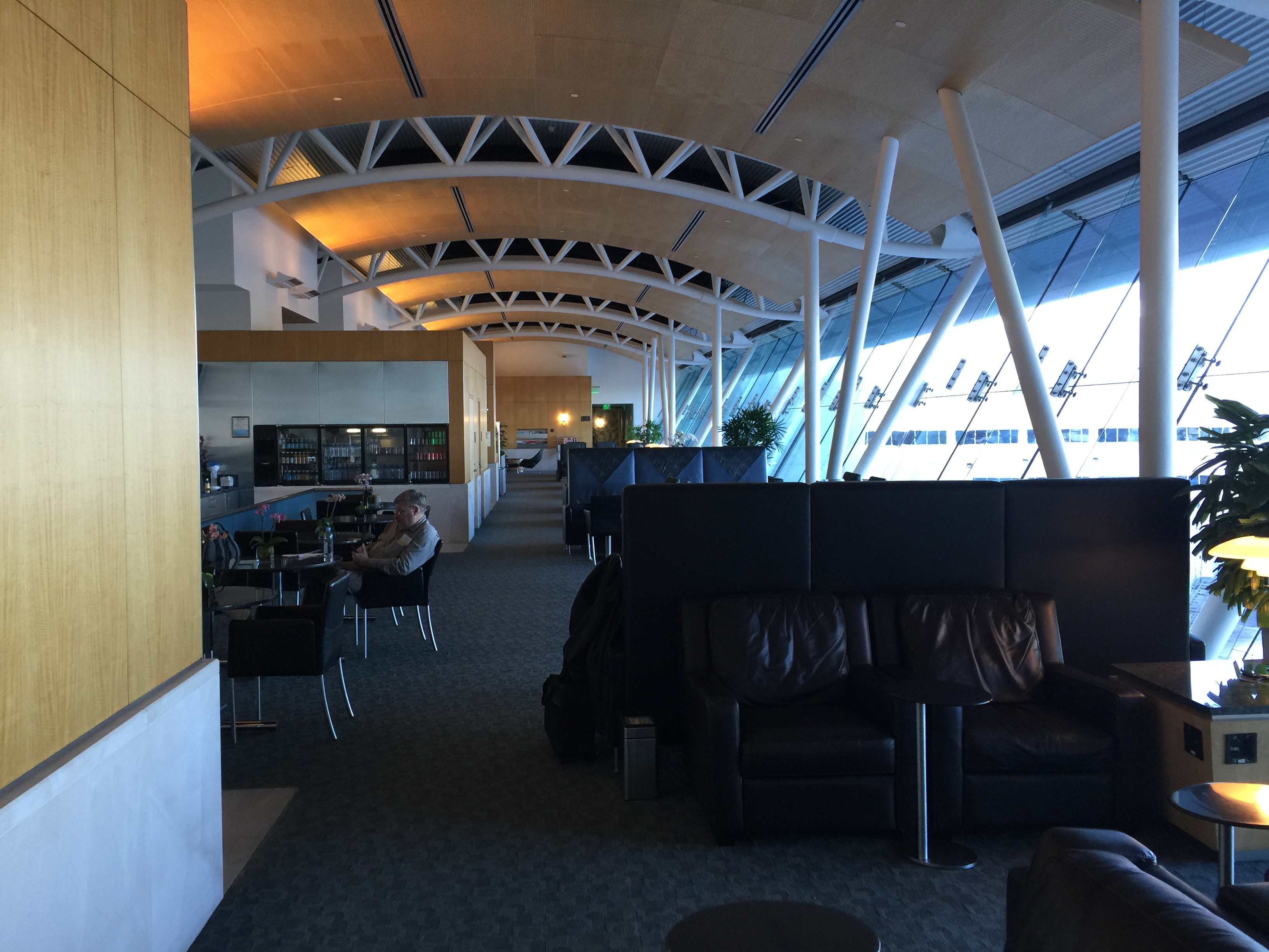 AA Flagship Lounge LAX