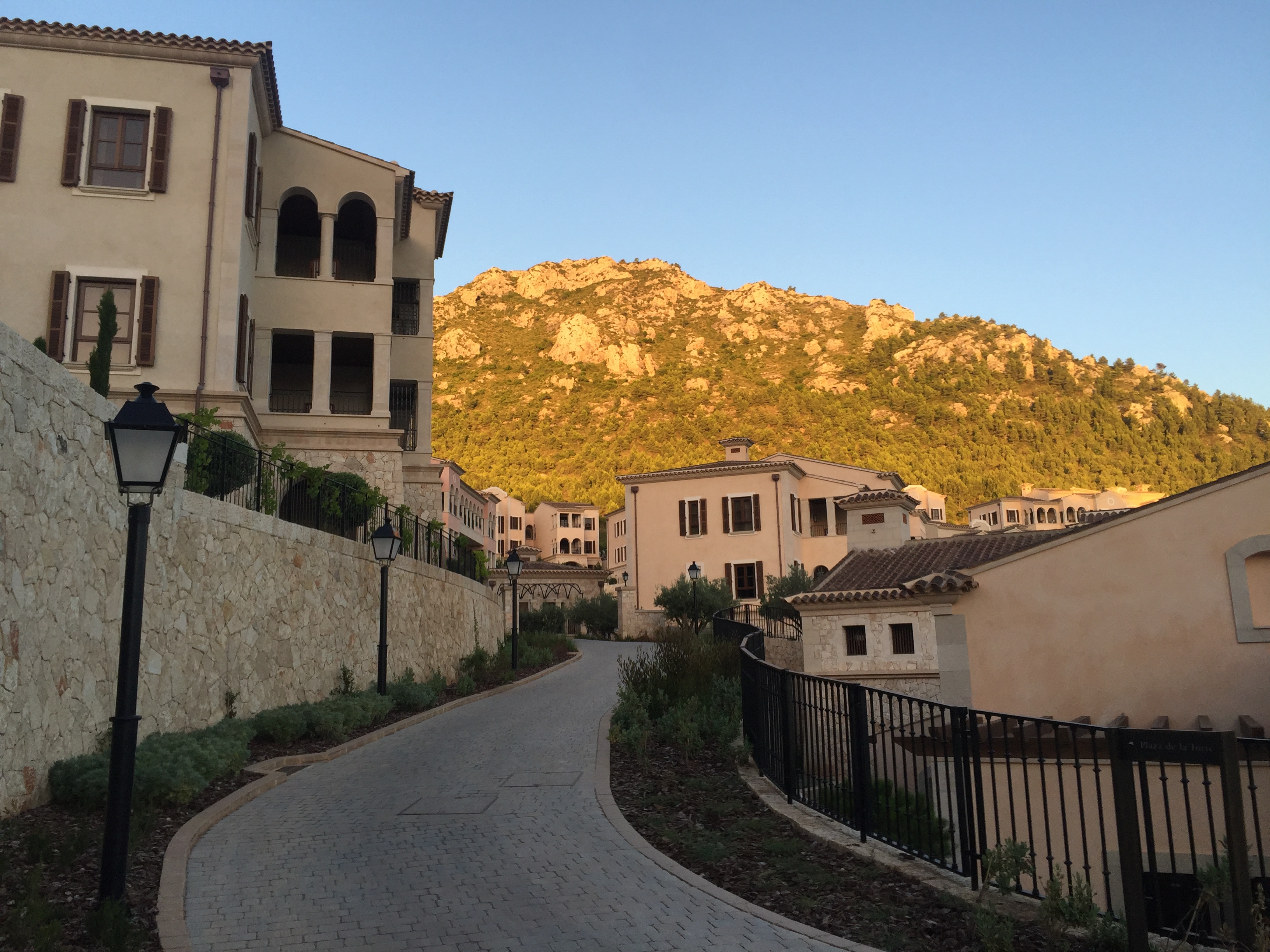 a road leading to a mountain