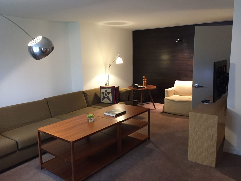 Park Executive Suite - Living