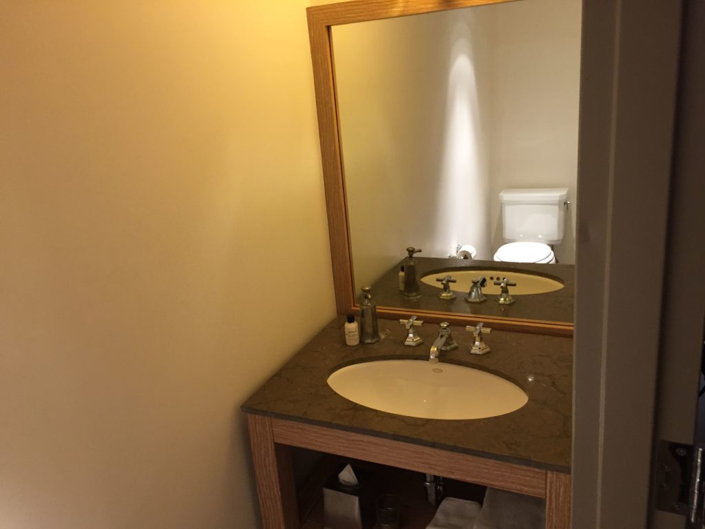 Park Executive Suite - Half Bath