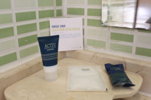 4 Points Activ Toiletries - AYP