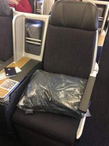 aa-767-4d-biz-class-seat-ayp
