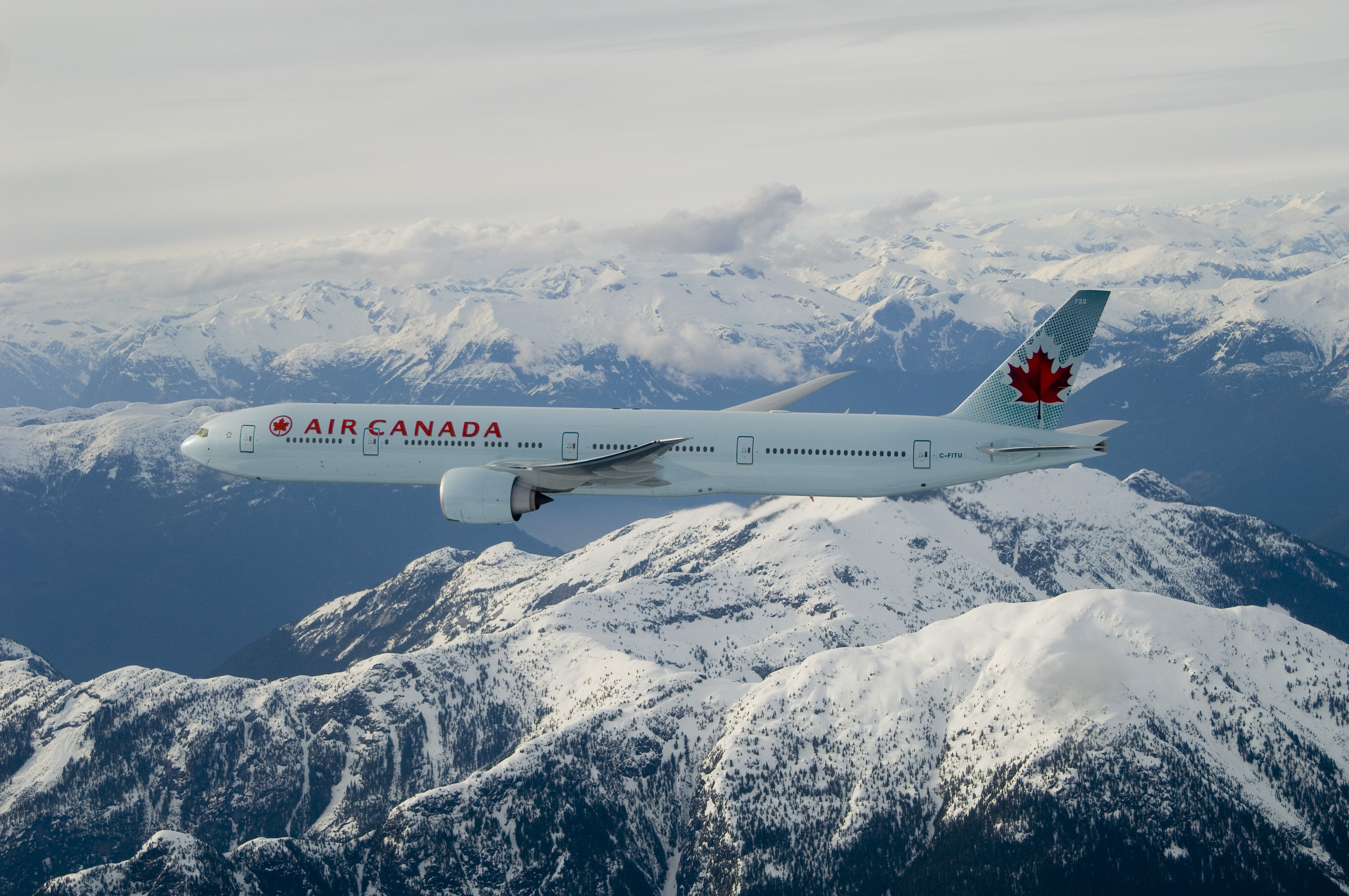 Air Canada Premium Economy Yyz Dxb On Boeing 777 300er Images, Photos, Reviews