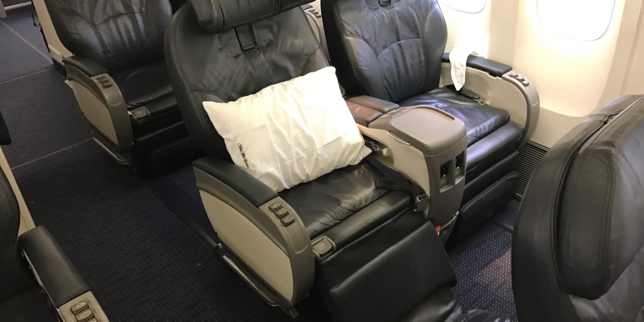 Review: United First Class 777-200 Denver to Honolulu