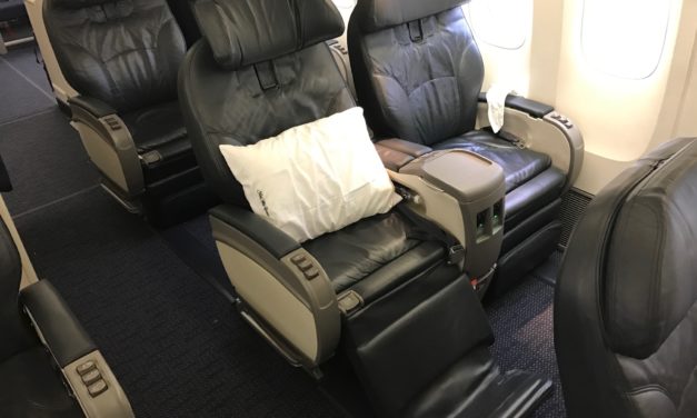 Review: United First Class 777-200 Denver to Honolulu