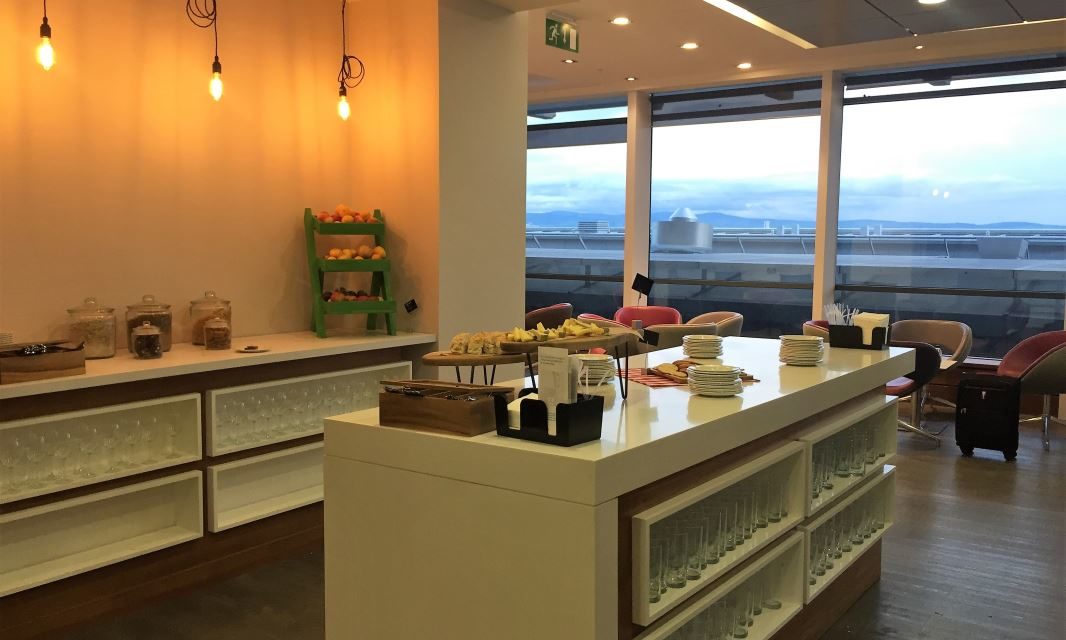 How Bad Is The Renovated Dublin Airport DAA Lounge?