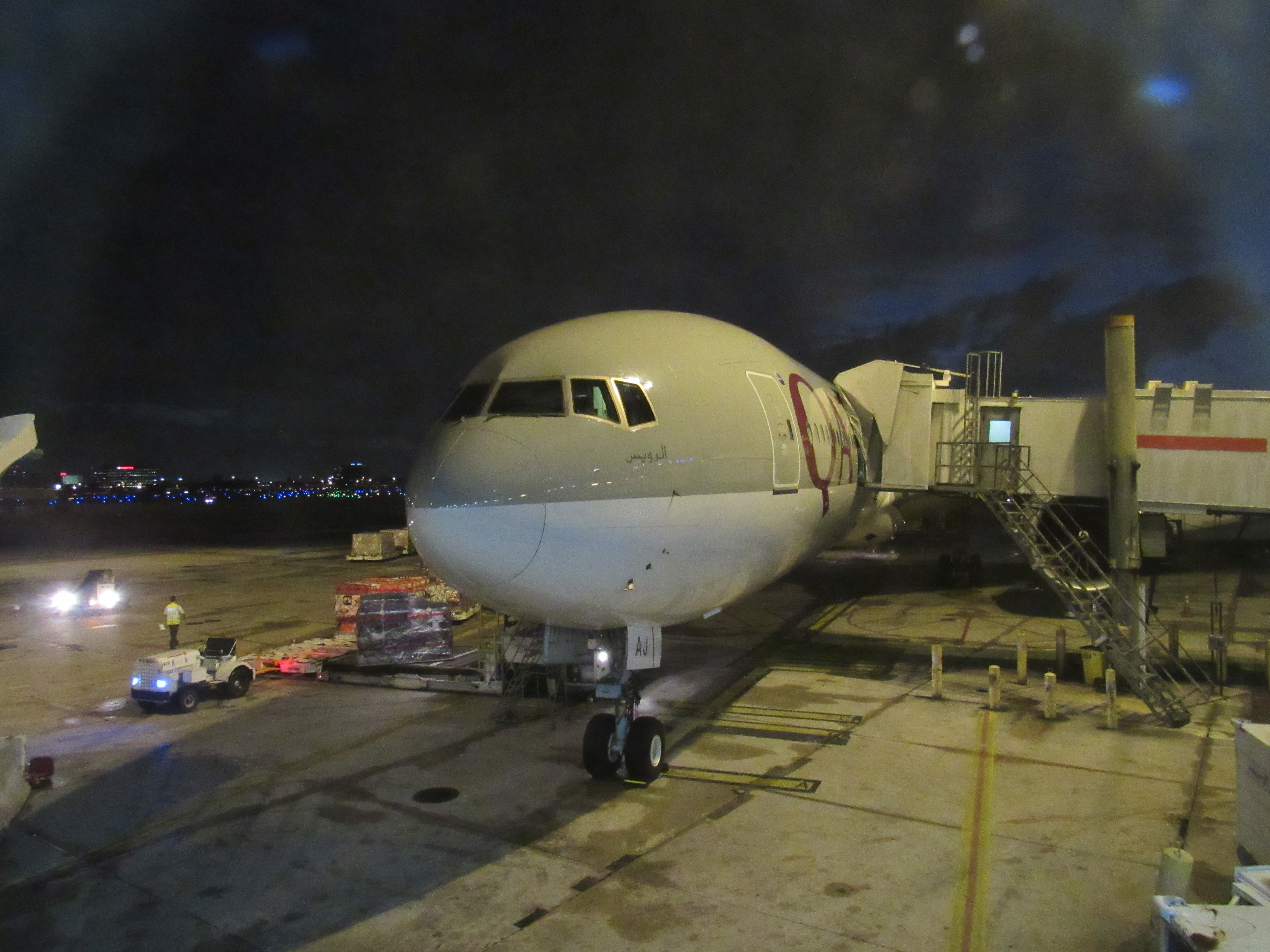 Qatar Airways 777 MIA