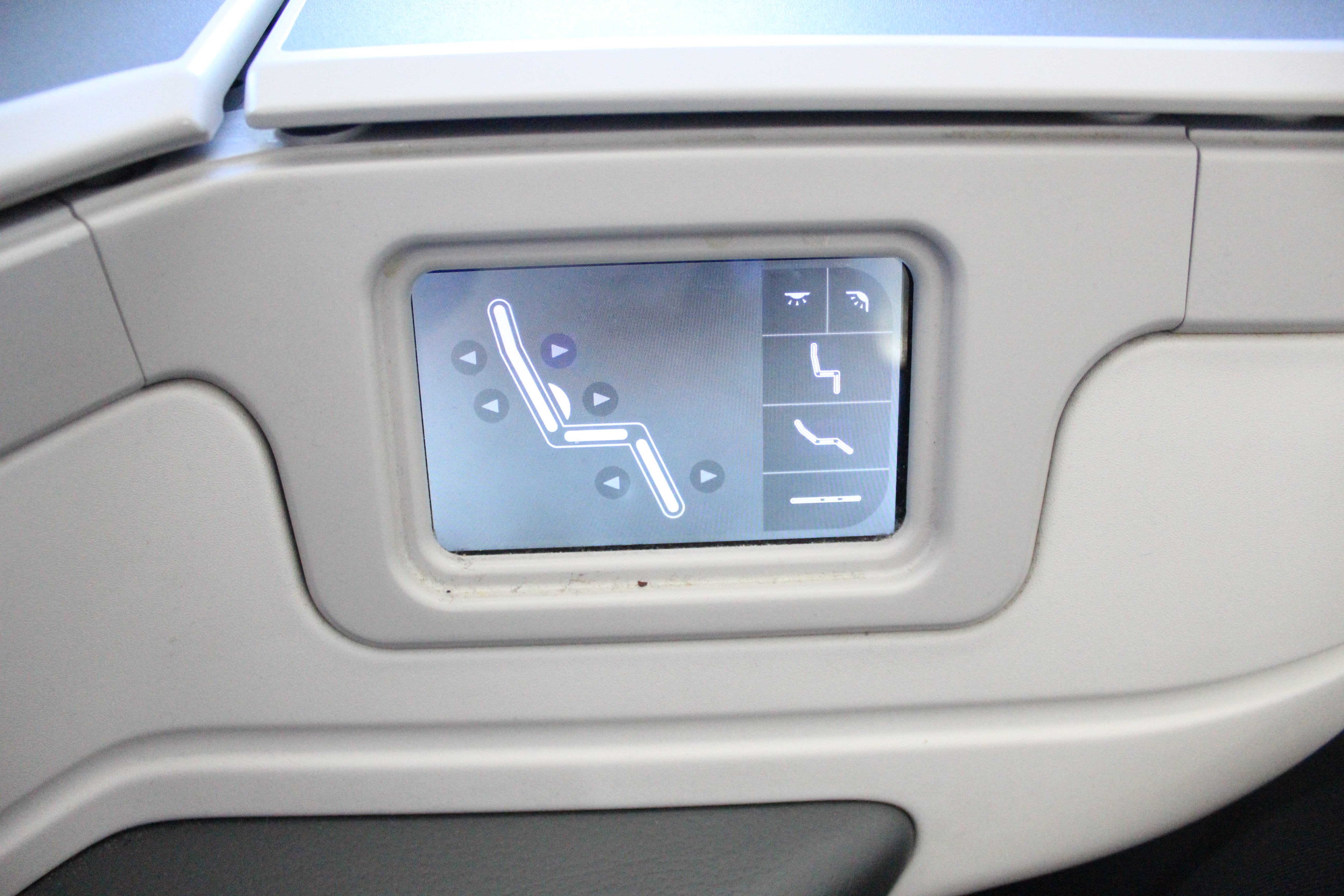 Aeromexico Business Class Seat Controls