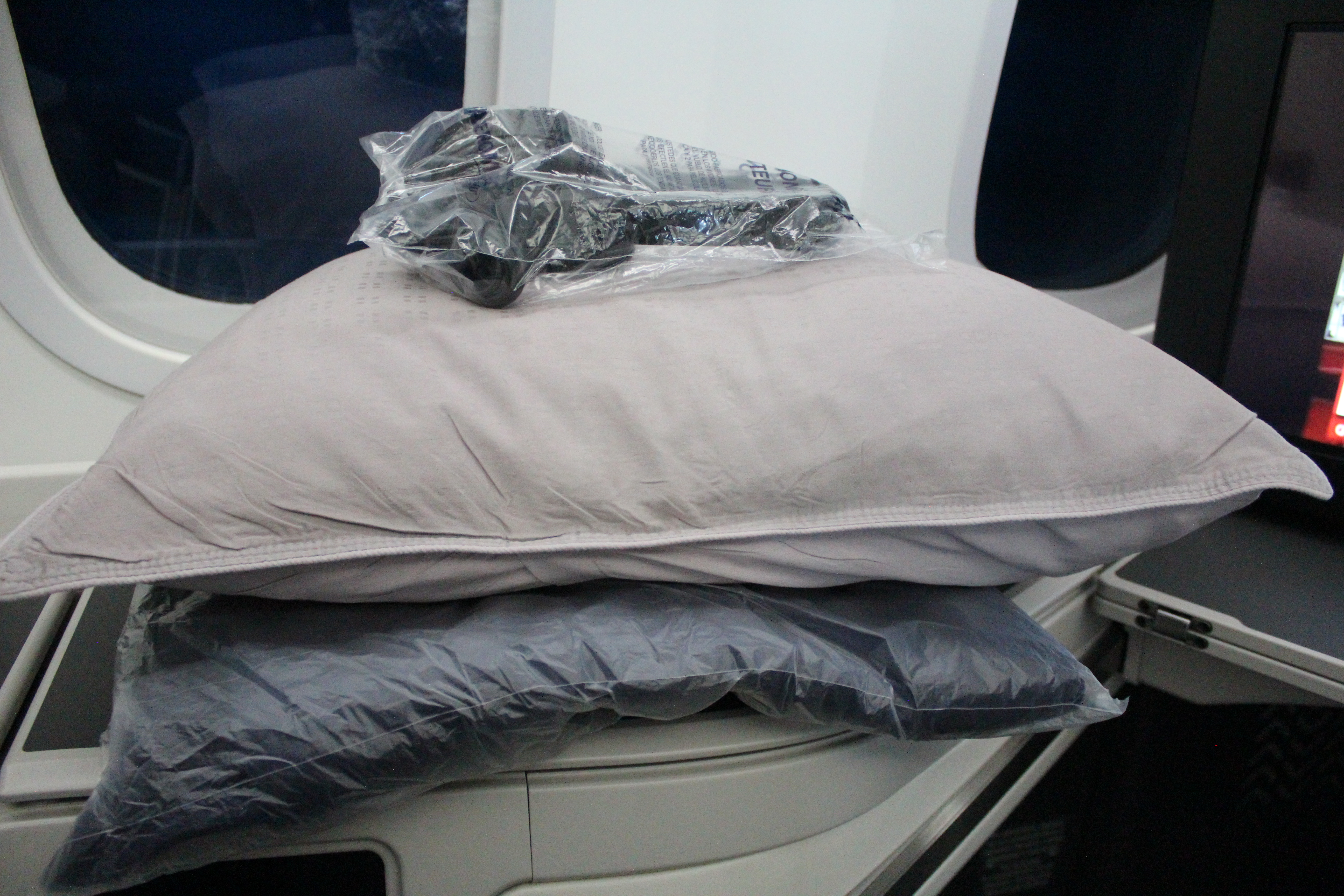 Aeromexico Business Class Amenities