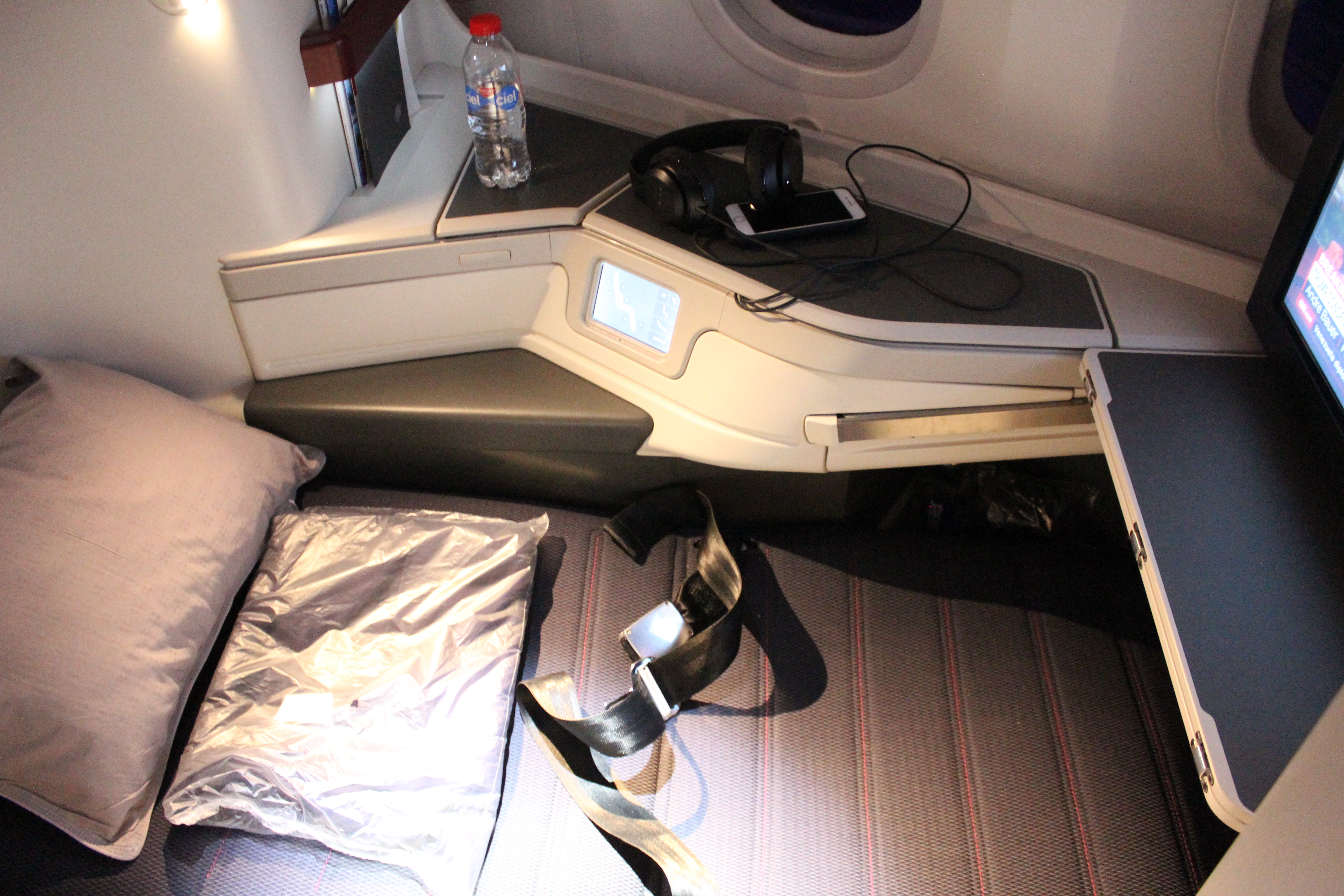 Aeromexico Business Class Lie-Flat Seat