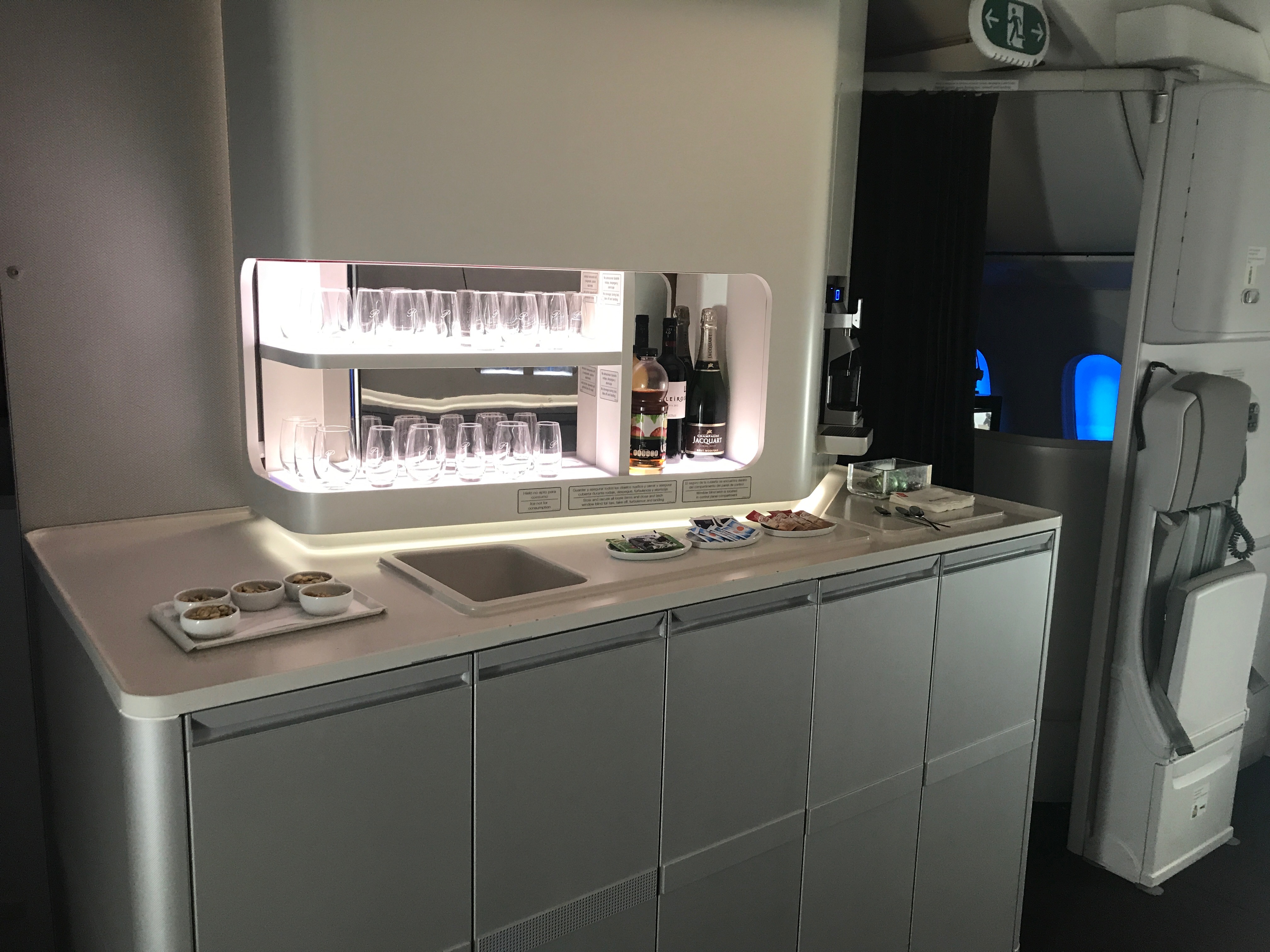 Aeromexico Business Class 787-9 Bar