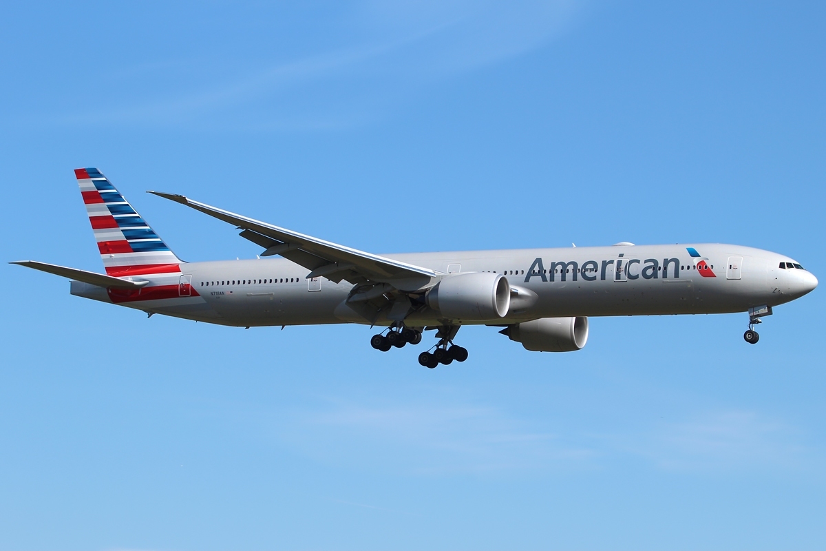 American Airlines 777-300