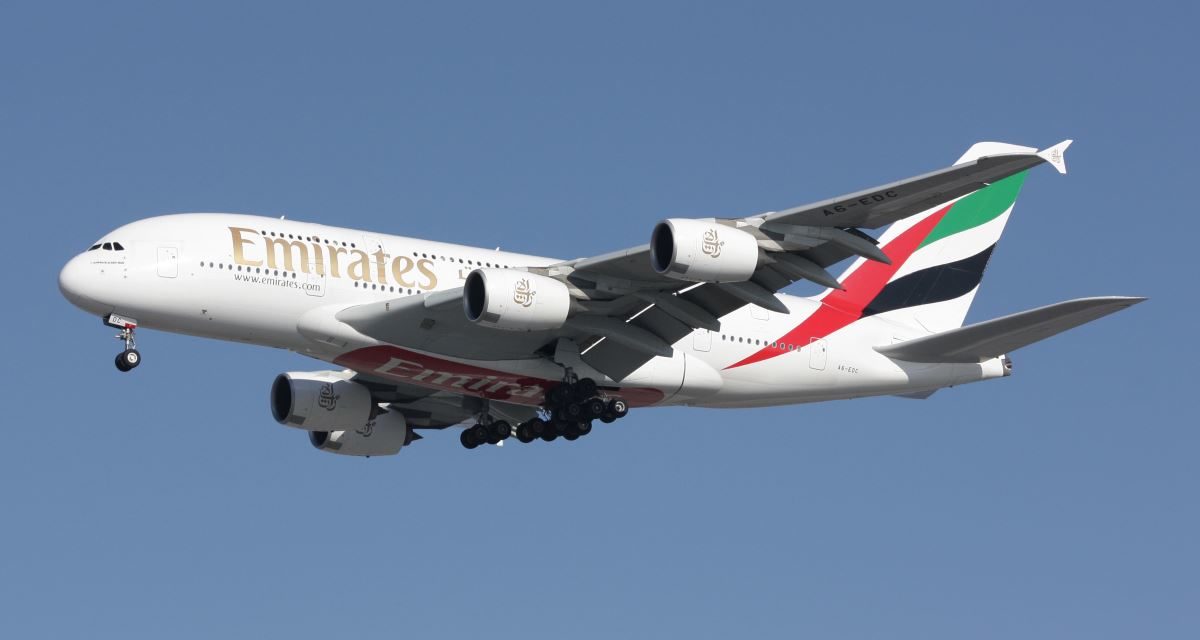 Emirates hands almost all trans-Tasman flying to Qantas