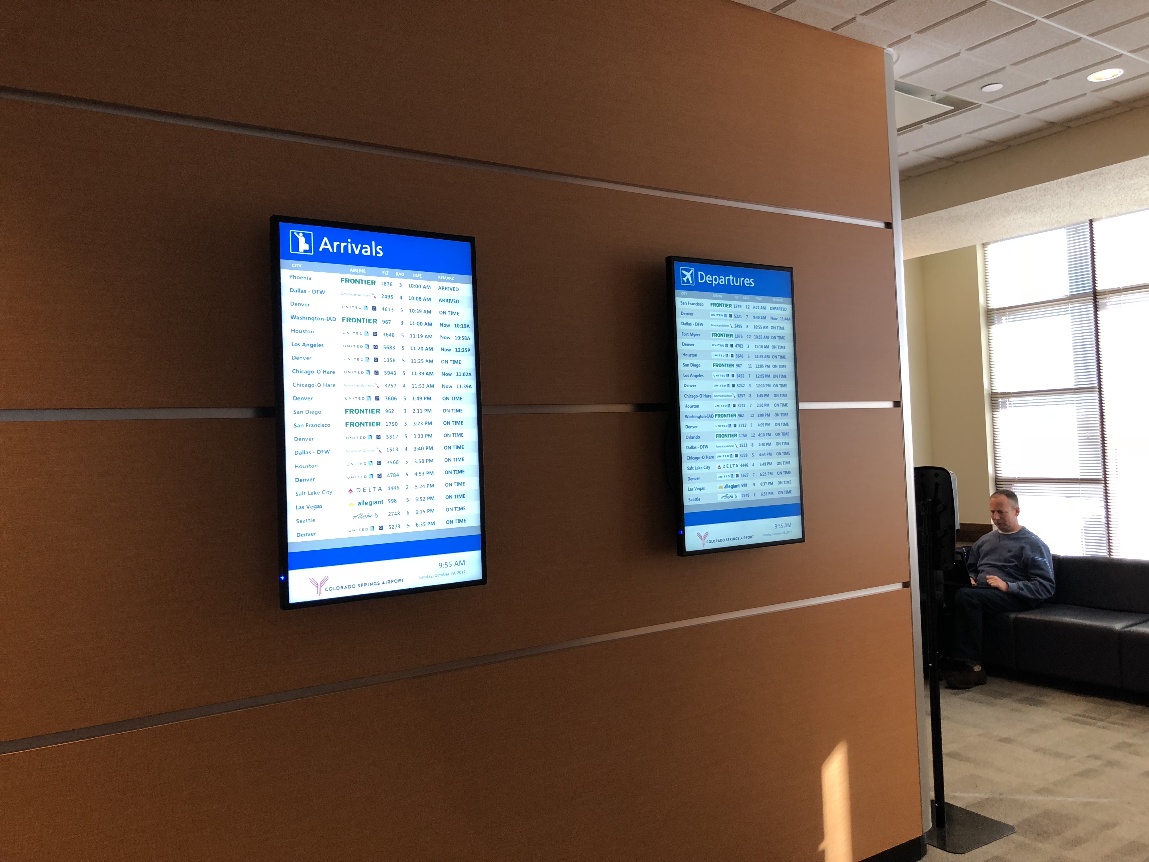 Colorado Springs Priority Pass Lounge Departure and Arrival Boards