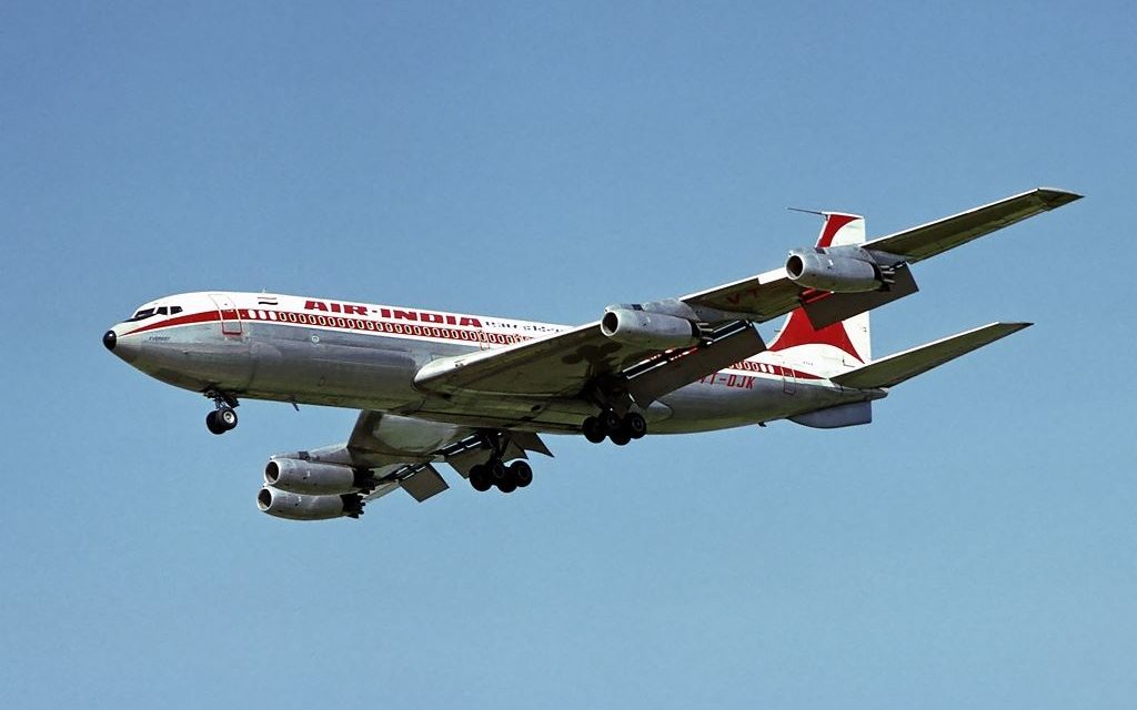 History: Video at New York of the Air India Boeing 707