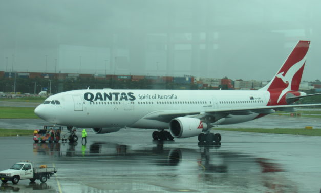 Review: Qantas Economy Sydney Melbourne