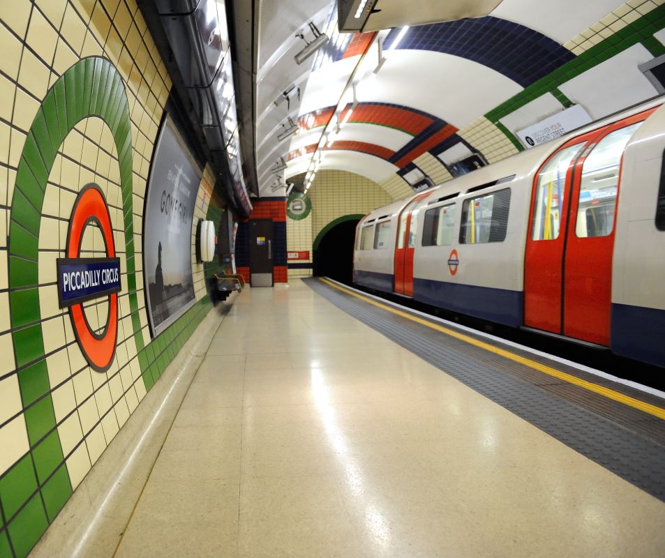 a train in a subway station