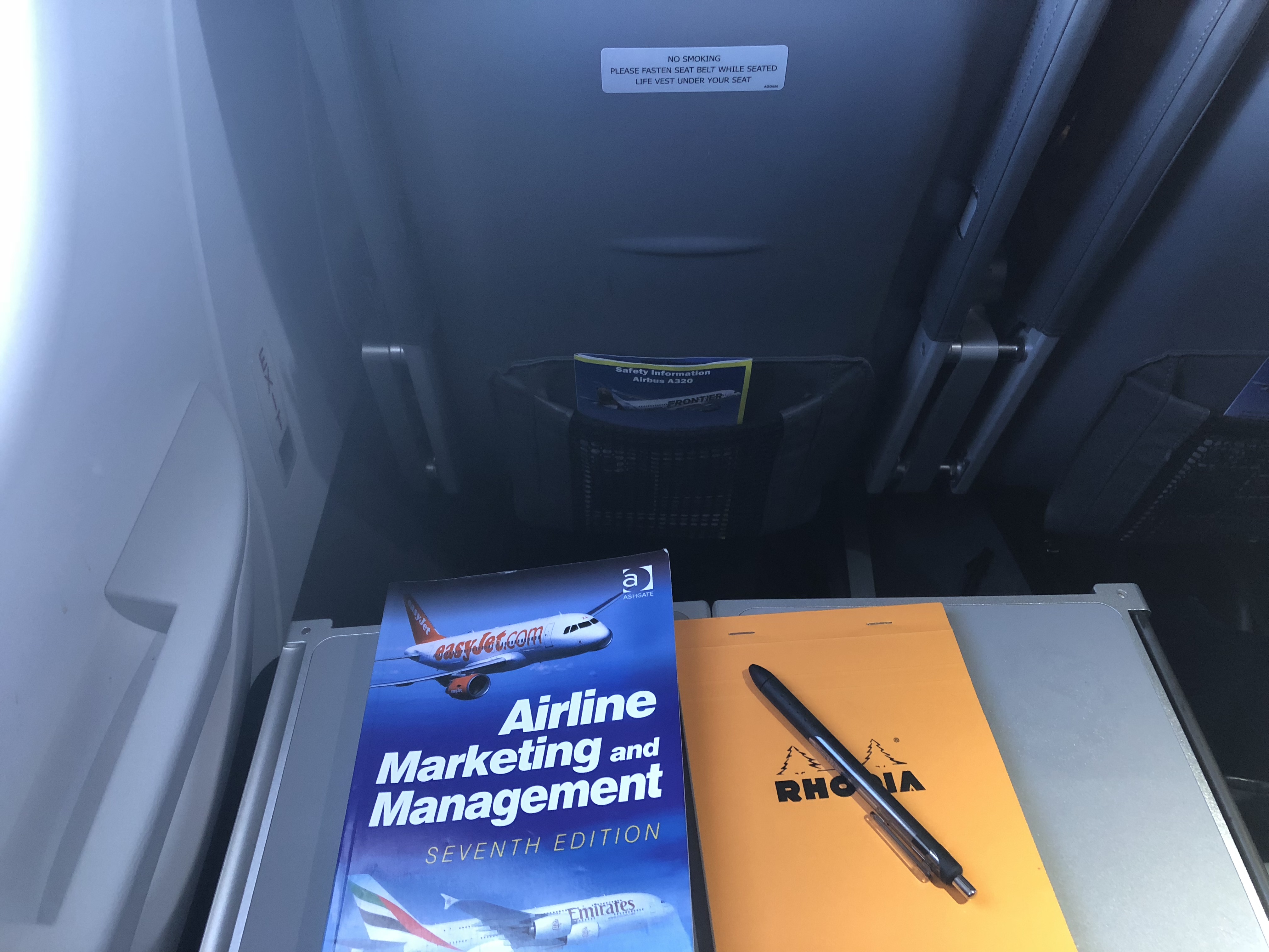 Frontier Airbus a320NEO Tray Table Space