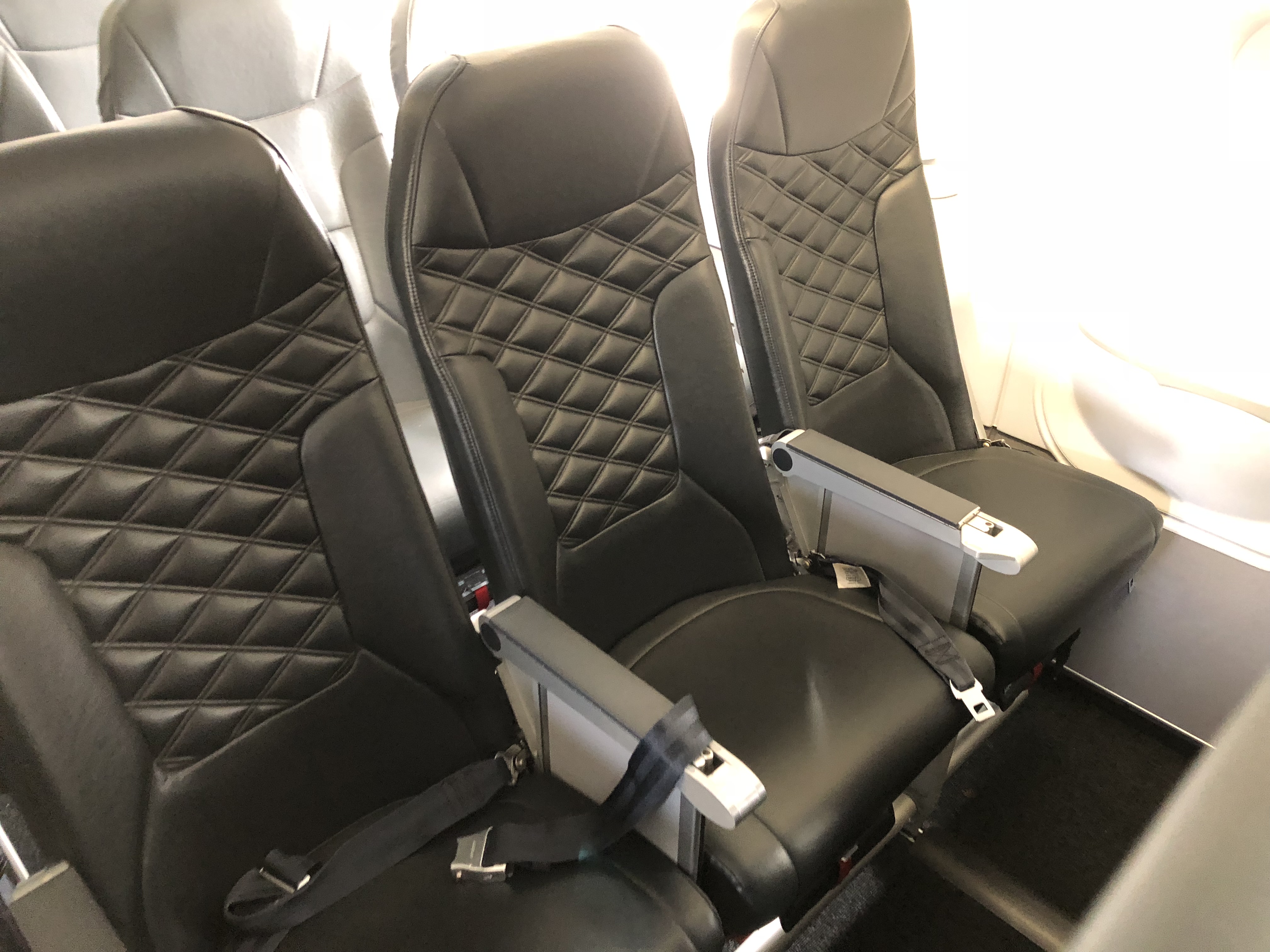 Frontier Airbus a320NEO Stretch Seats