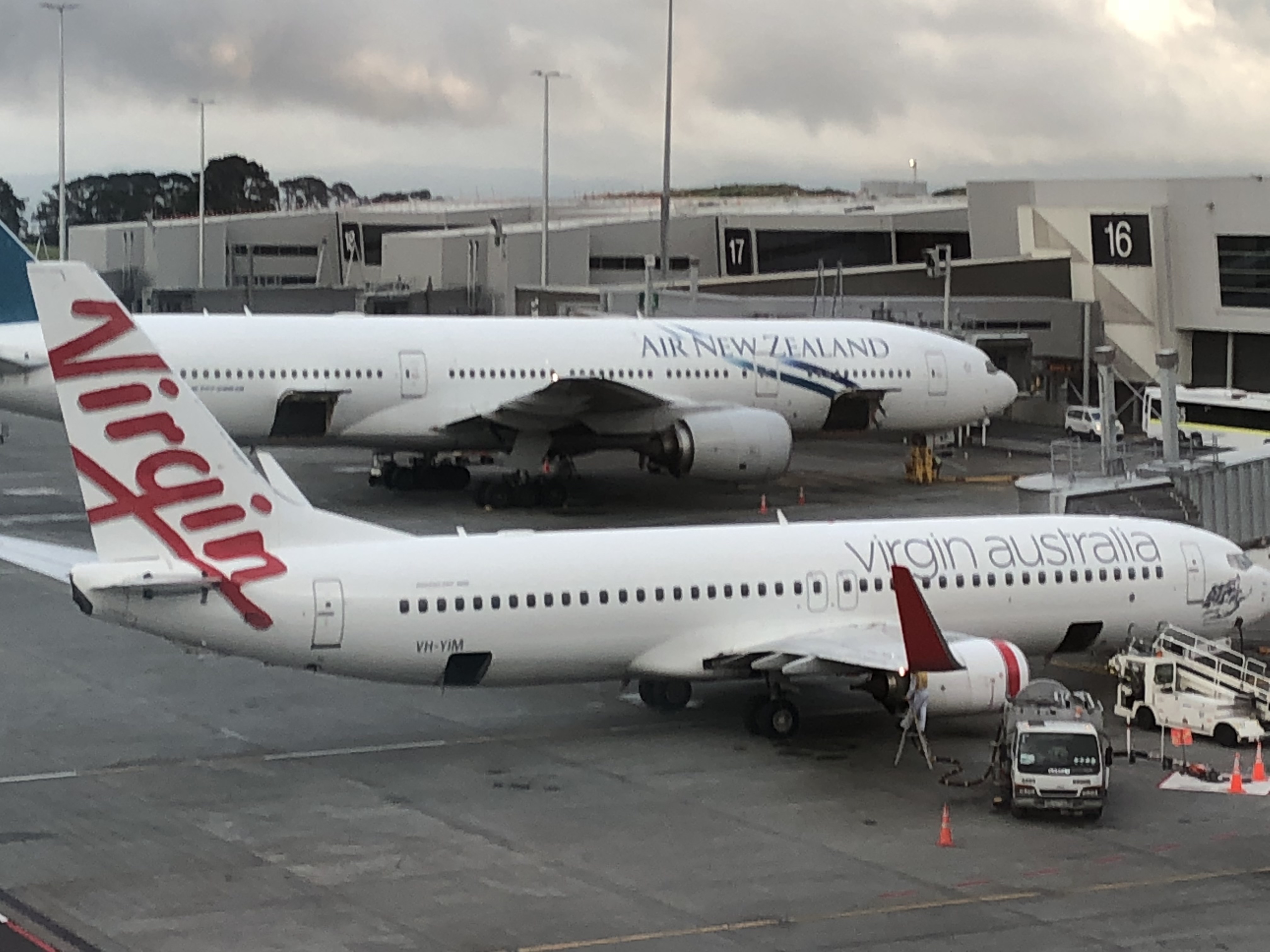 Virgin Australia Boeing 737-800 at Auckland