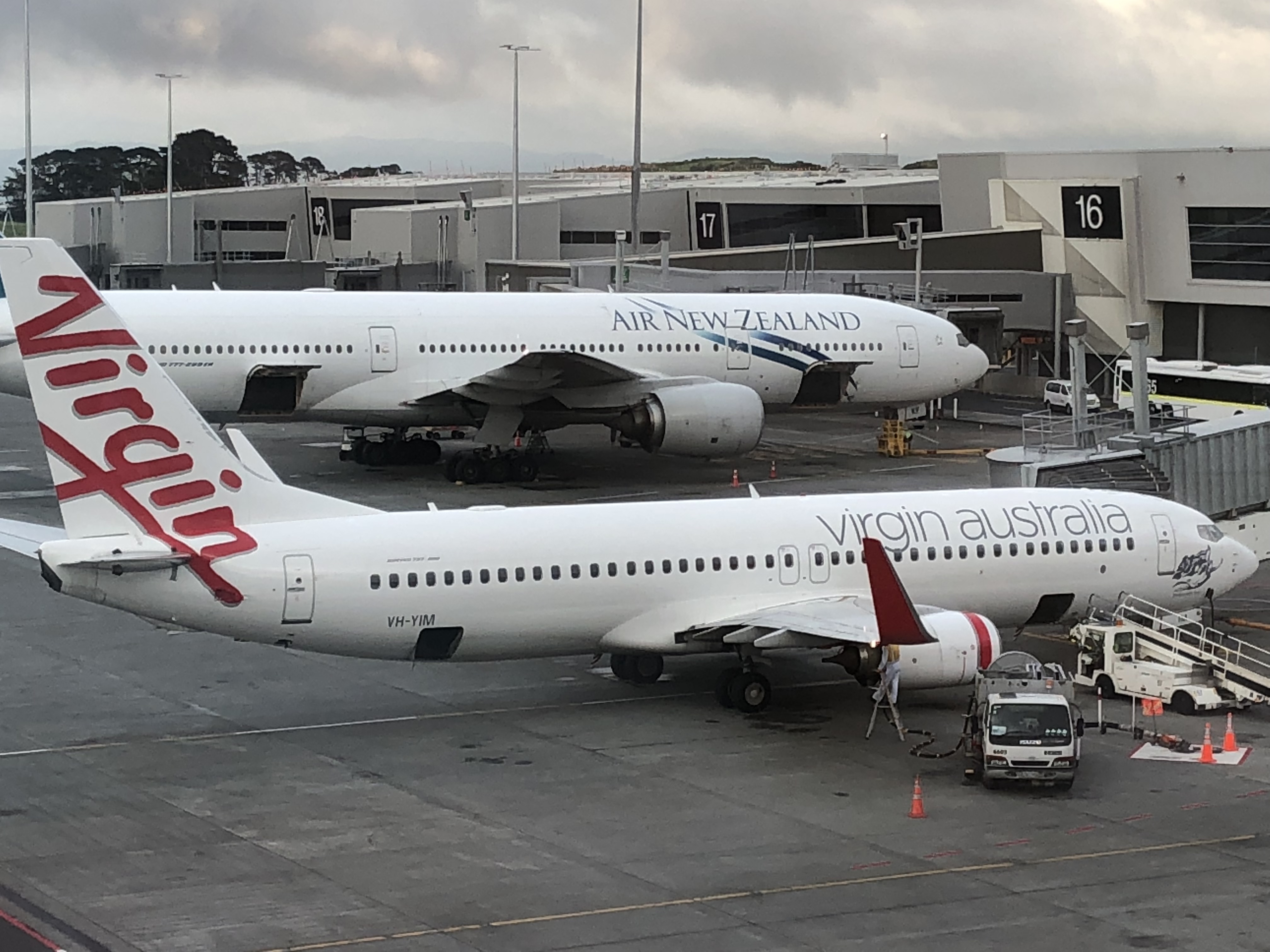 Virgin Australia Boeing 737-800 at Auckland