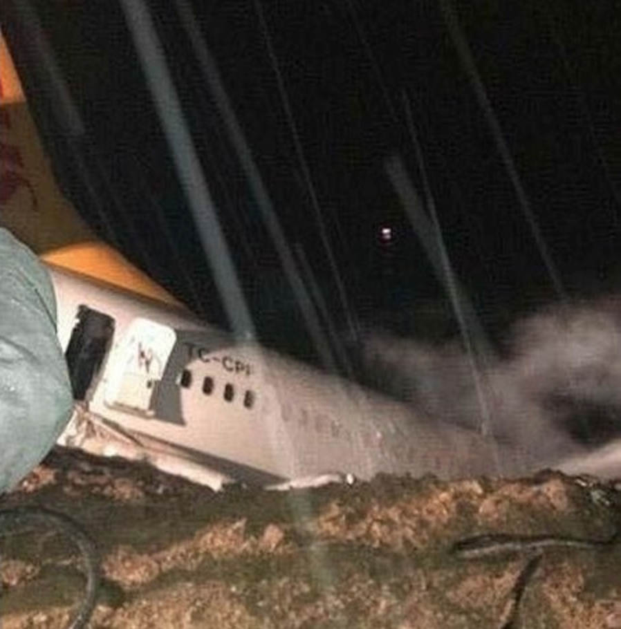 a plane crashed into a runway at night
