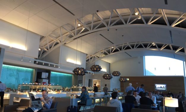 The American Airlines Flagship Lounge at LAX is Amazing!