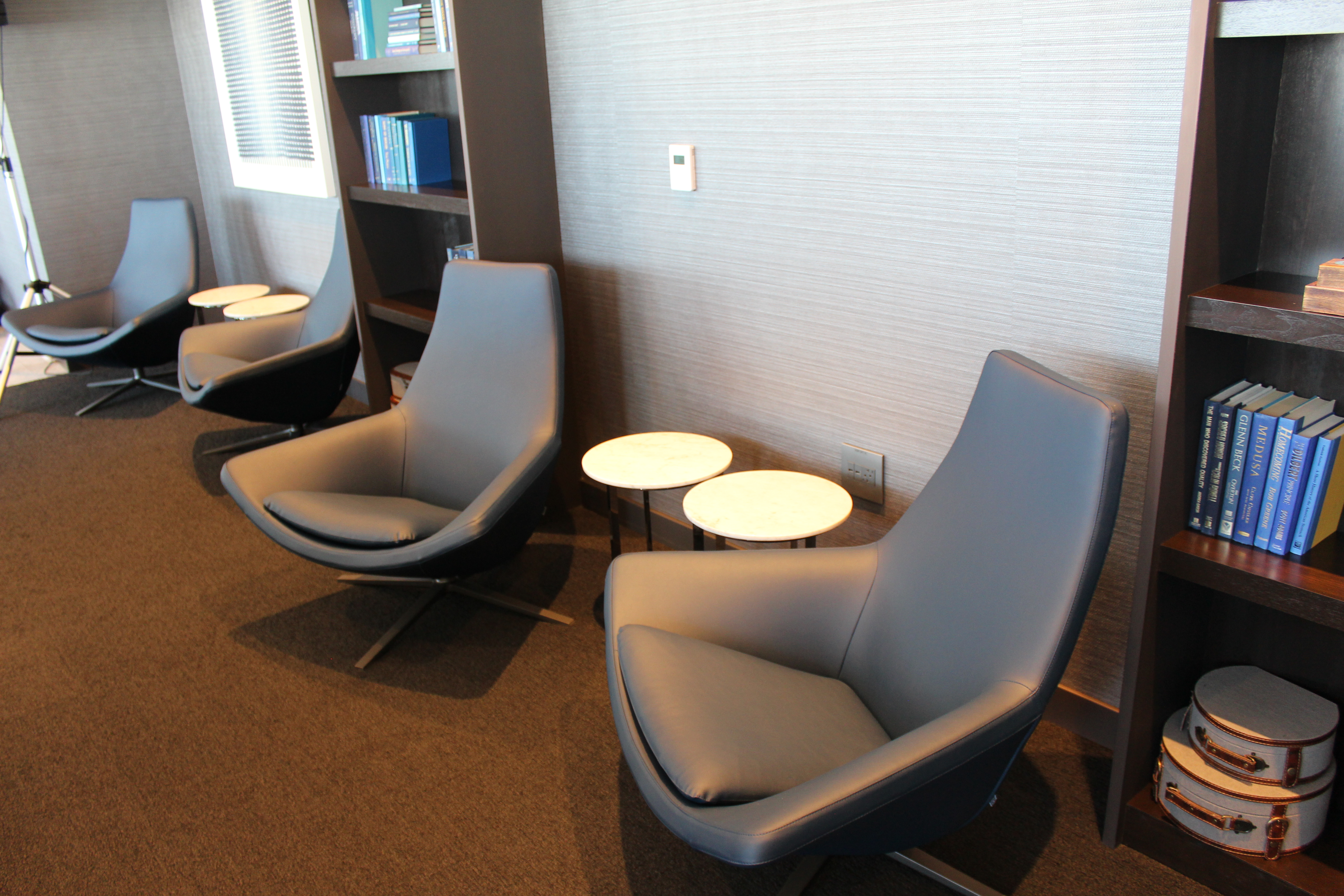 Seat in the United Polaris Lounge San Francisco