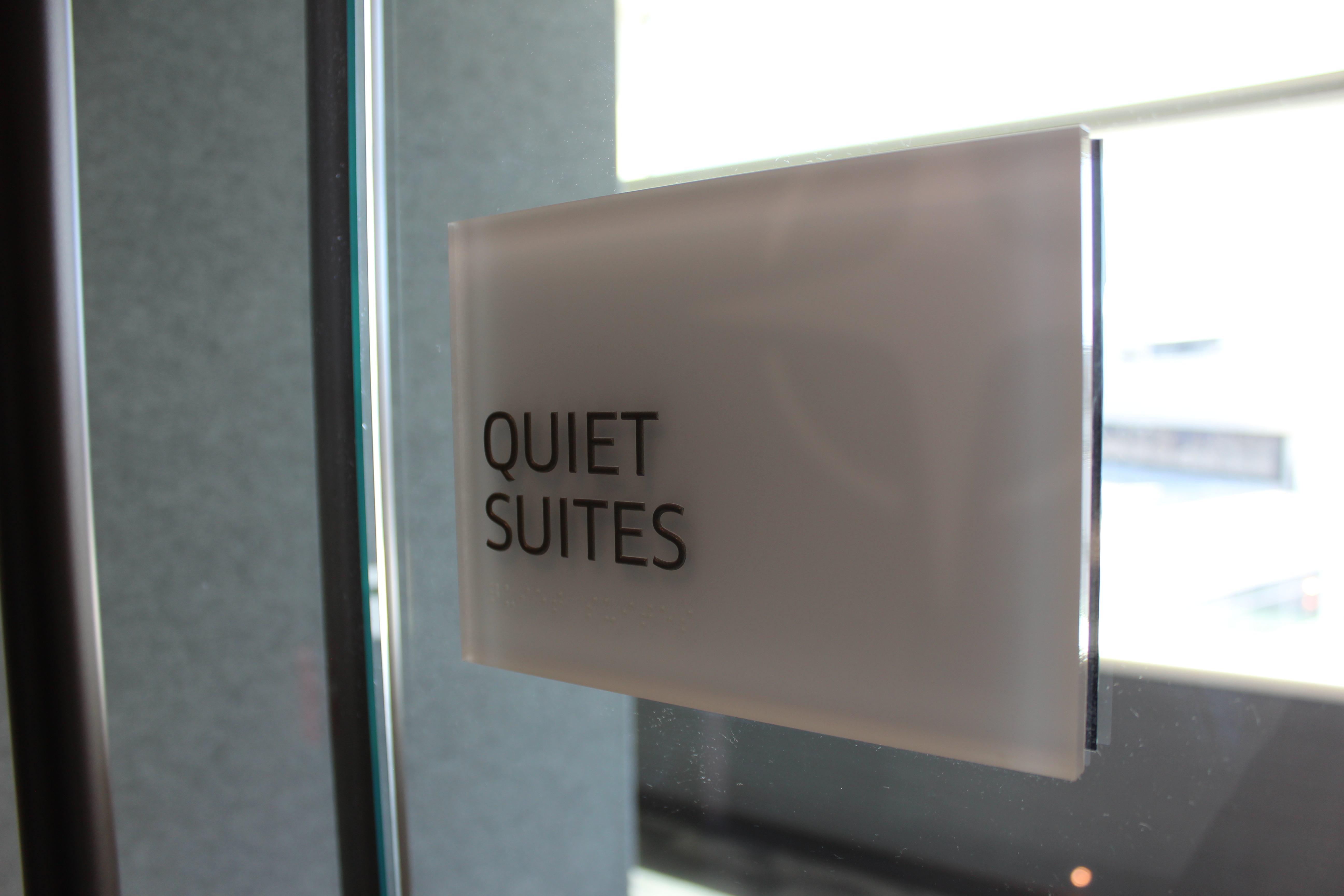 United Polaris Lounge San Francisco Quiet Suites