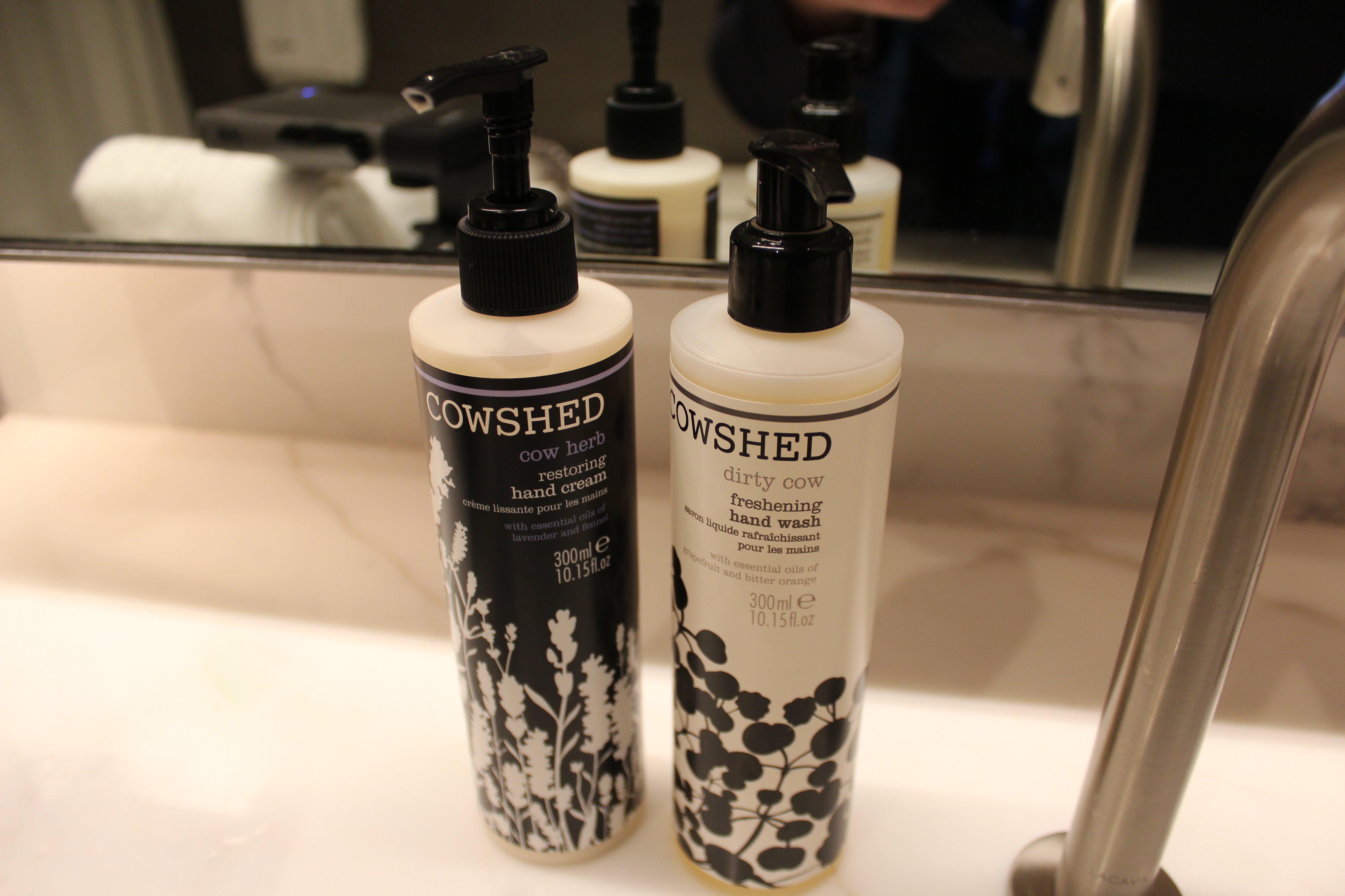 United Polaris Lounge San Francisco Shower Suite Cowshed Amenities