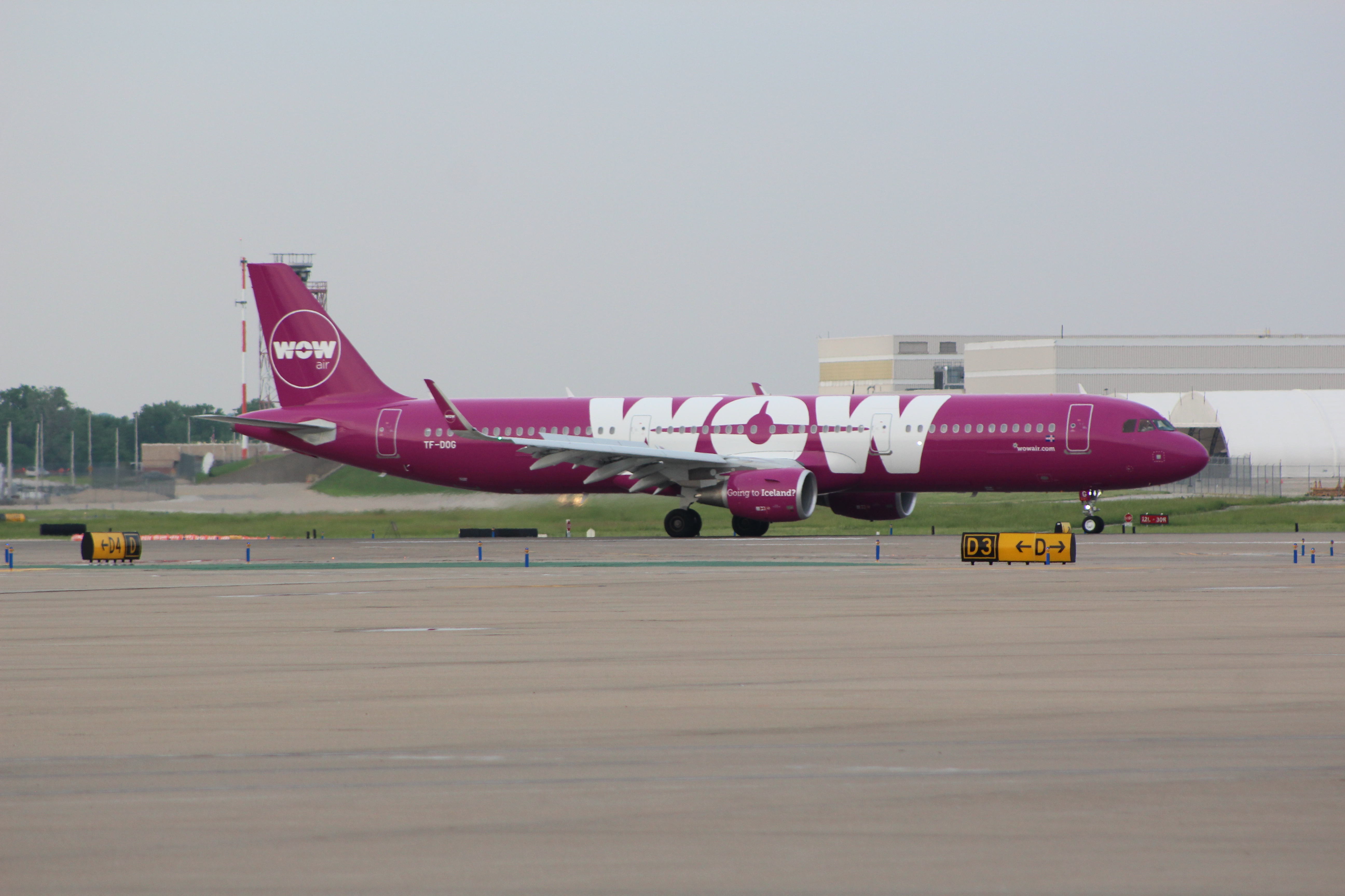 WOWAir Flight WW167 Arrives in St. Louis (Airbus a321-200 TF-DOG)WOWAir Flight WW167 Arrives in St. Louis (Airbus a321-200 TF-DOG)