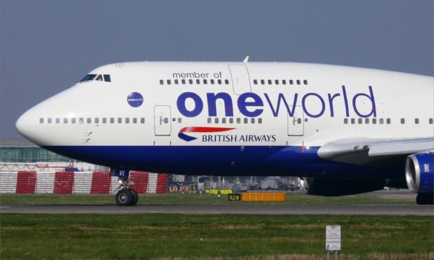 Which Oneworld Alliance airlines offer Internet on board?