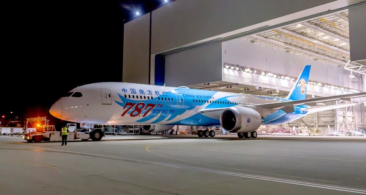 Boeing roll out the 787th Boeing 787 for China Southern