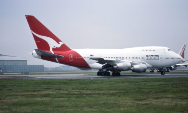 Will Qantas do more aircraft in a retro livery for their centenary?