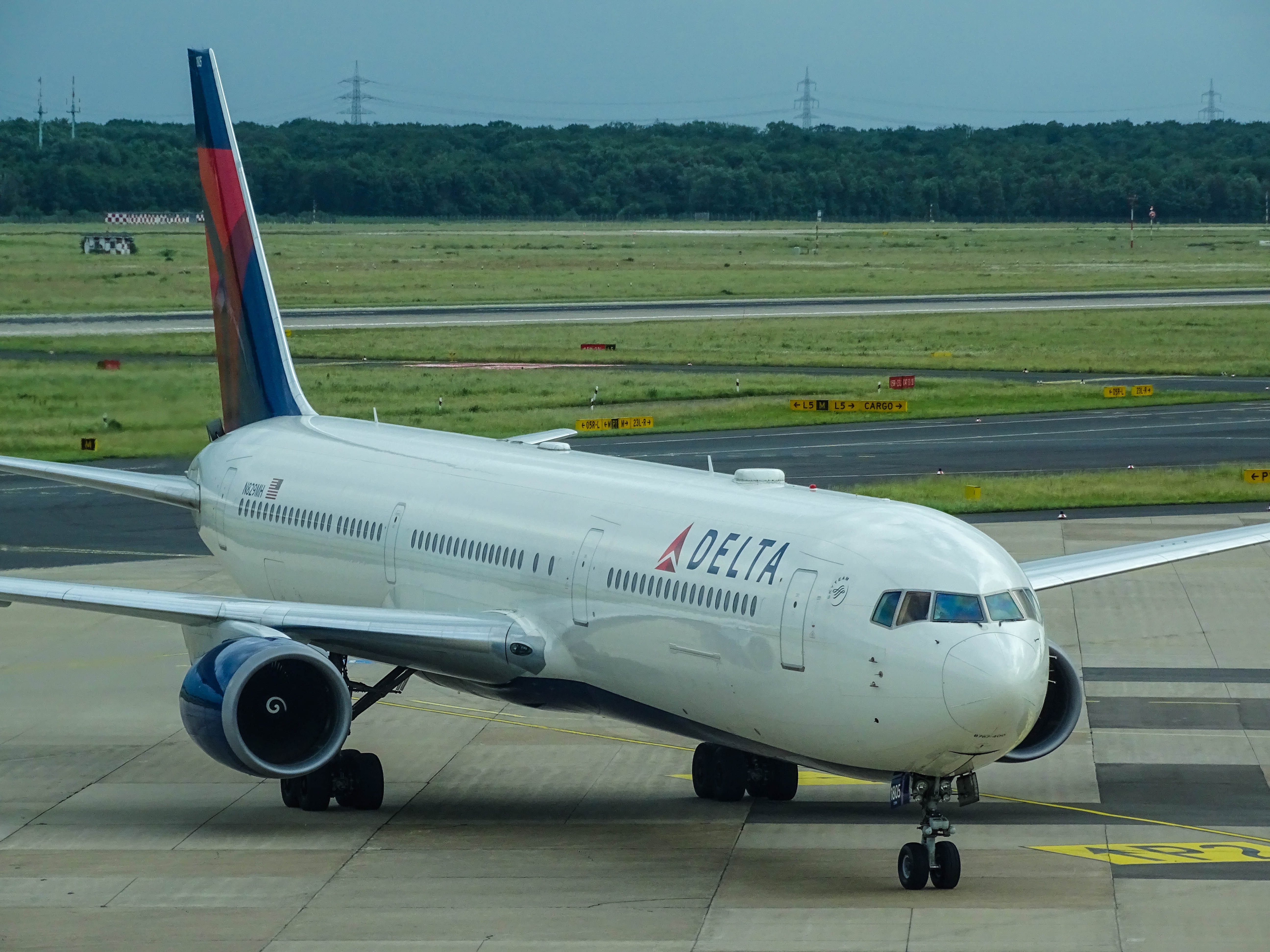 Save money and fly faster with the American Express Delta Reserve card!