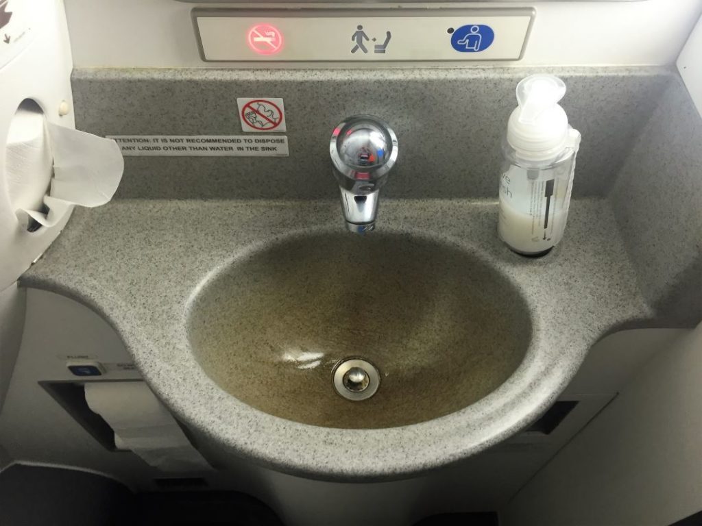 British Airways Embraer 170 basin