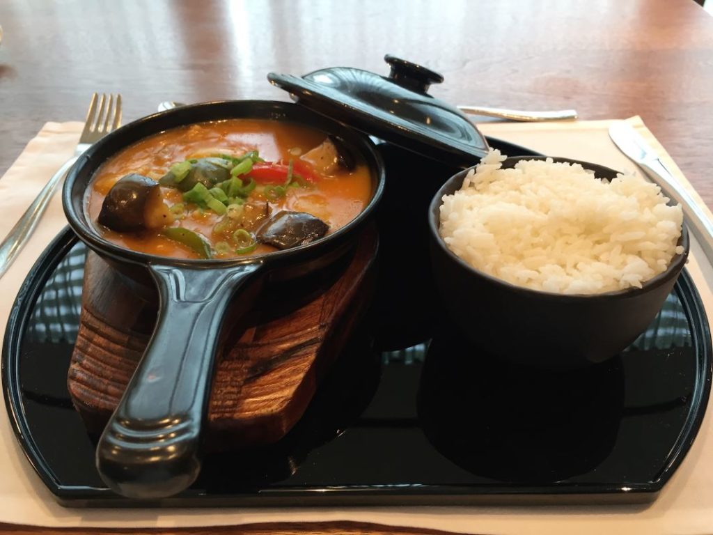 Chow down in Cathay Pacific's First Class Lounge at Heathrow