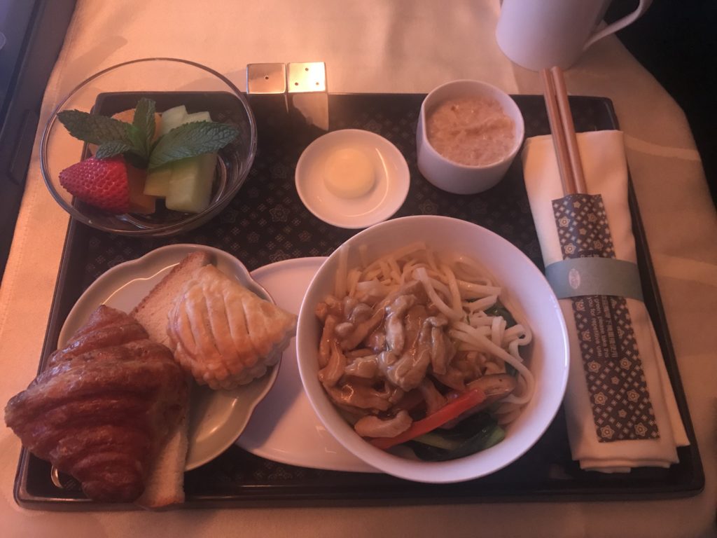 China Airlines 777-300ER Business Class breakfast