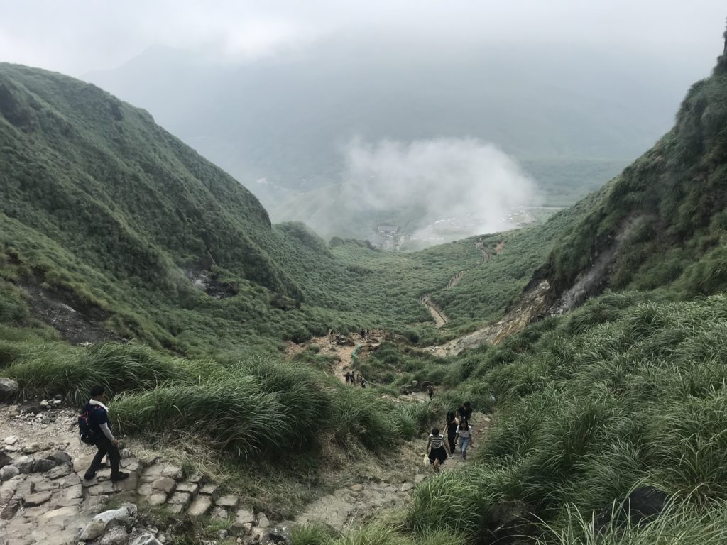 Get to Yangmingshan National Park from Taipei