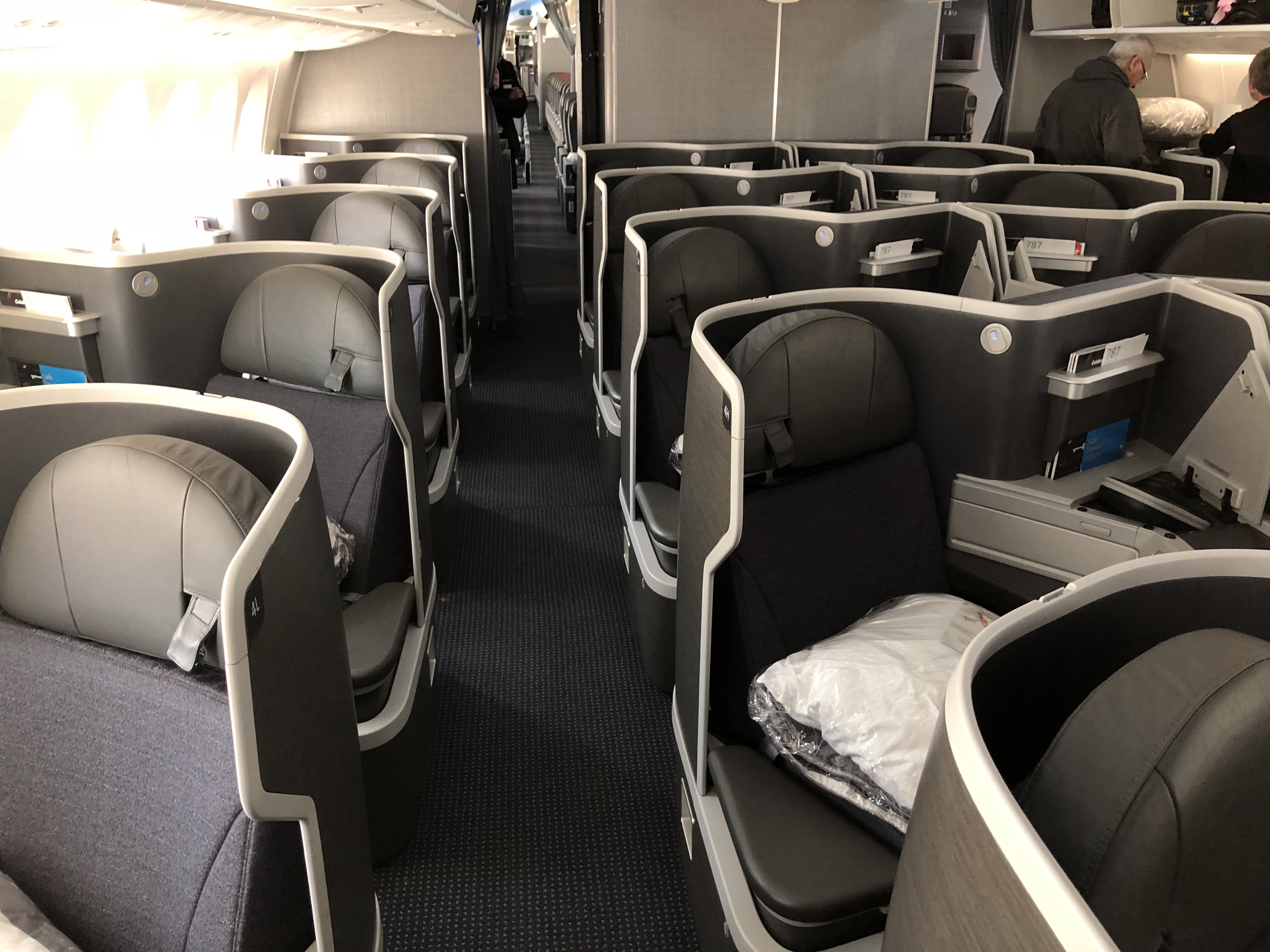 american-airlines-787-business-class-lax-tokyo-review-travelupdate