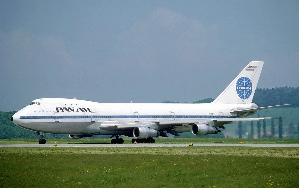 Who really designed the iconic Pan Am logo?