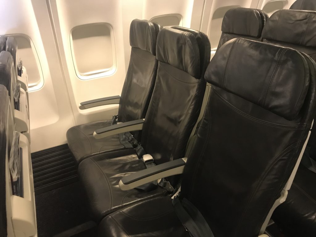 Alaska 737-800 main cabin seat