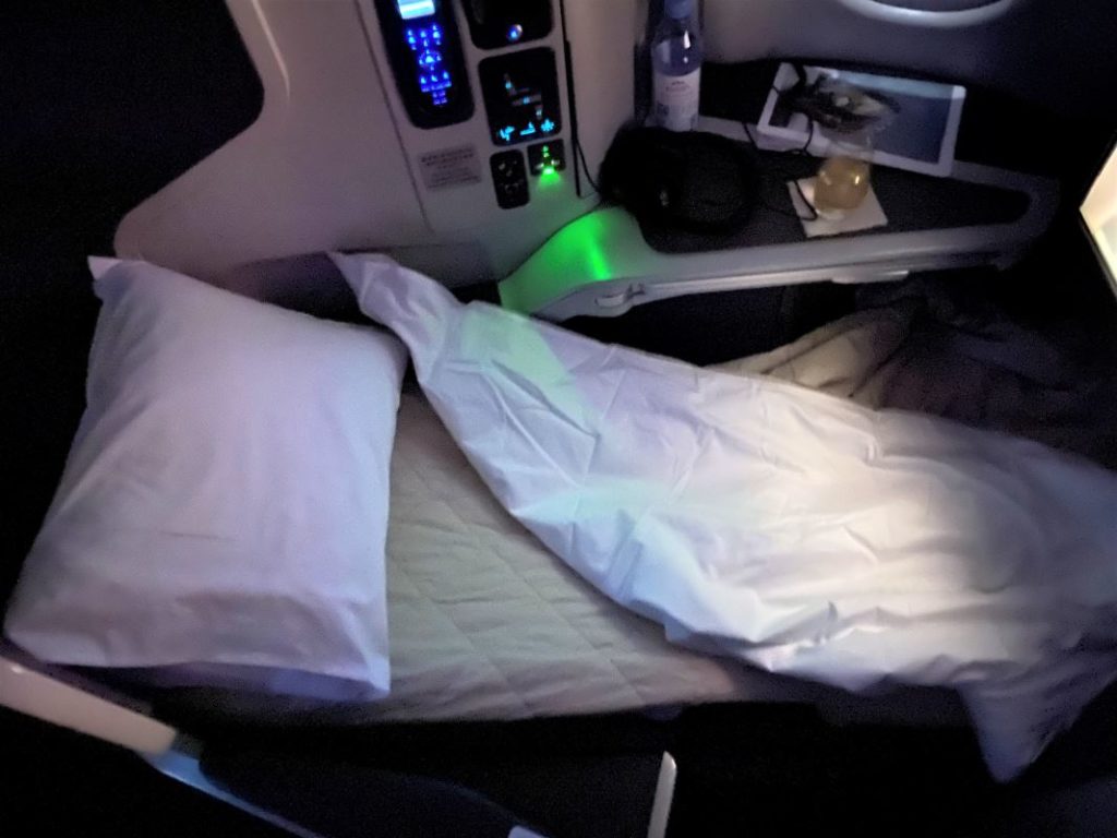 Cathay Pacific business class bedding