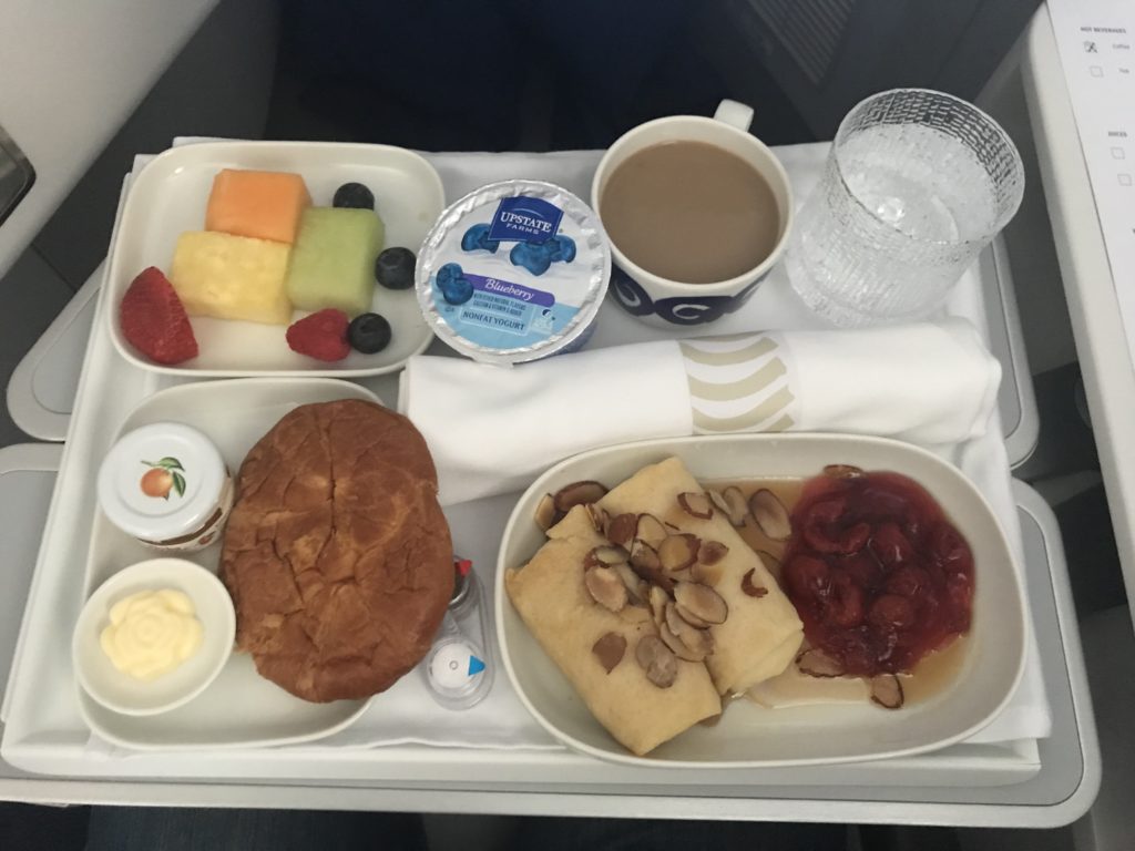Finnair A350-900 business class breakfast