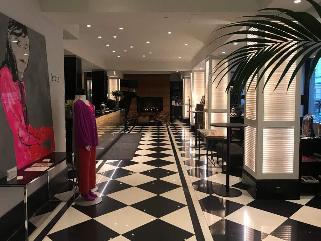 Hotel Lilla Roberts lobby