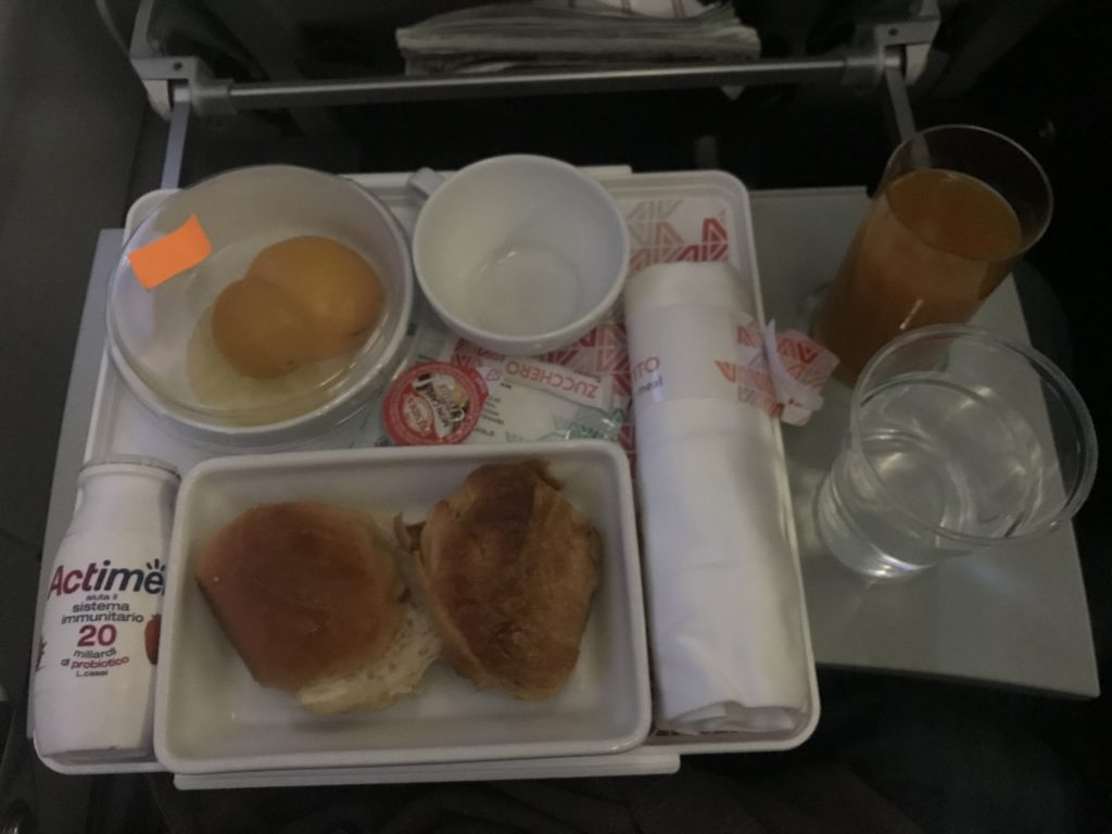 Alitalia A320 Europe business class breakfast