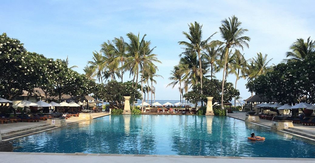Honeymoon Hotel 7 Review: Conrad Bali & Food Exploration!